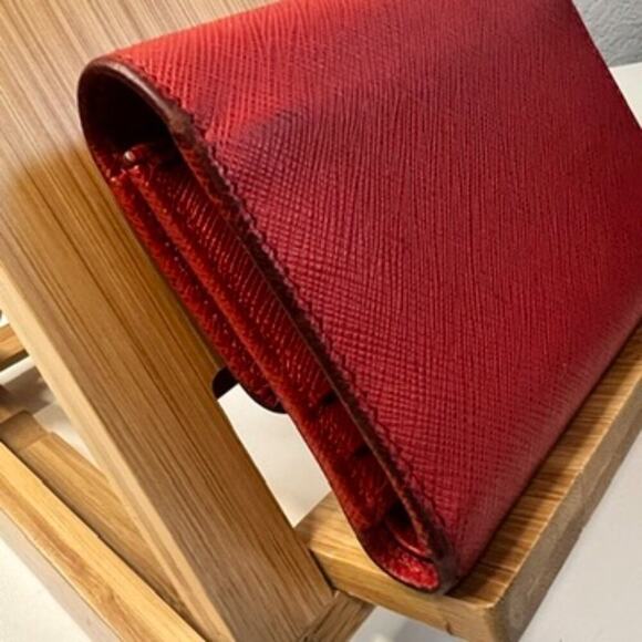 Authentic PRADA Saffiano Lux Leather Tri-Fold Wallet Red with Bow - Picture 4 of 11